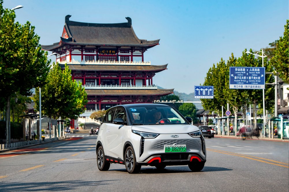 最高408km续航里程 三合一高效科技驱动 奇瑞无界Pro驾驭随心
